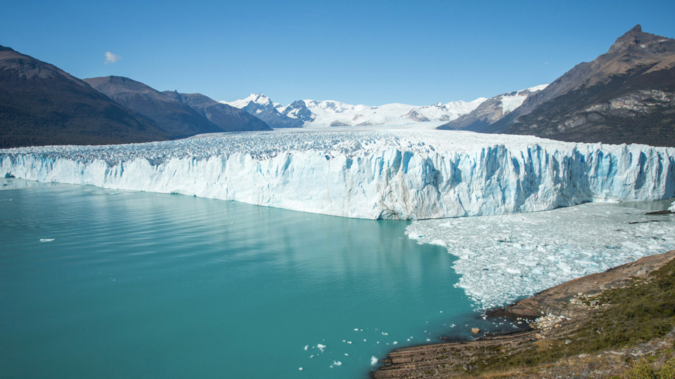 Atol Aurora studying Patagonia glaciers